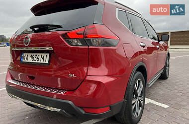 Внедорожник / Кроссовер Nissan Rogue 2017 в 