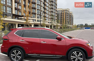 Внедорожник / Кроссовер Nissan Rogue 2017 в 