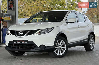 Позашляховик / Кросовер Nissan Rogue 2017 в  фото 3 Позашляховик / Кросовер Nissan Rogue 2017 в