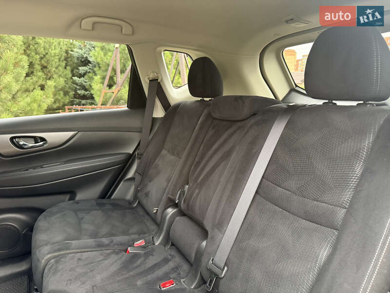 Позашляховик / Кросовер Nissan Rogue 2016 в Дніпрі фото 32 Позашляховик / Кросовер Nissan Rogue 2016 в Дніпрі