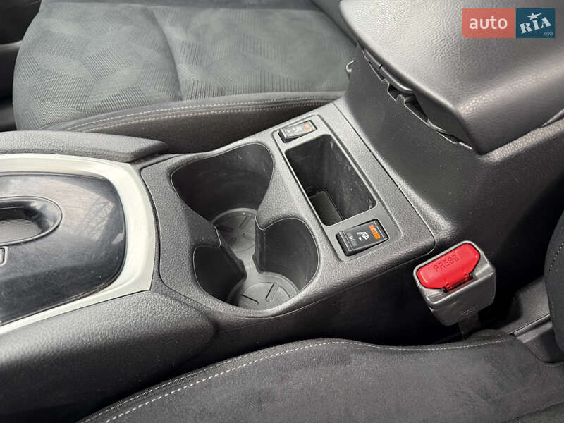 Позашляховик / Кросовер Nissan Rogue 2016 в Дніпрі фото 39 Позашляховик / Кросовер Nissan Rogue 2016 в Дніпрі