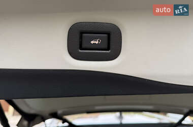 Позашляховик / Кросовер Nissan Rogue 2016 в  фото 26 Позашляховик / Кросовер Nissan Rogue 2016 в