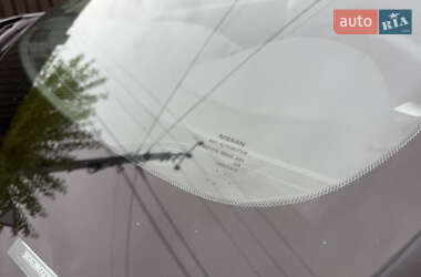 Позашляховик / Кросовер Nissan Rogue 2016 в  фото 38 Позашляховик / Кросовер Nissan Rogue 2016 в