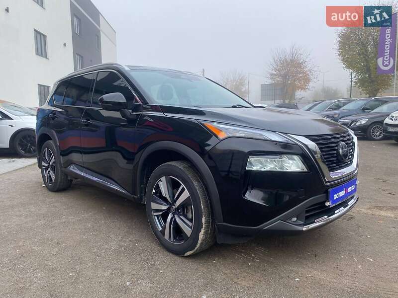 Позашляховик / Кросовер Nissan Rogue 2021 в Вінниці