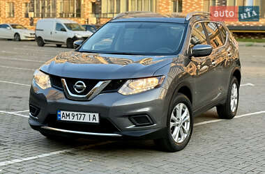 Внедорожник / Кроссовер Nissan Rogue 2016 в 