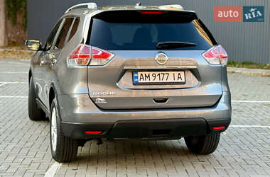 Внедорожник / Кроссовер Nissan Rogue 2016 в 