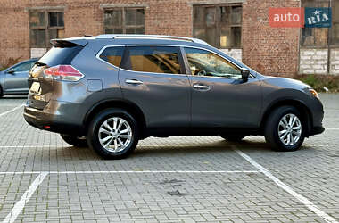 Внедорожник / Кроссовер Nissan Rogue 2016 в 