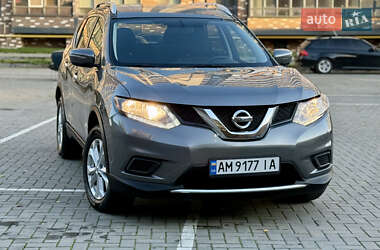 Внедорожник / Кроссовер Nissan Rogue 2016 в 