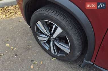 Внедорожник / Кроссовер Nissan Rogue 2020 в 