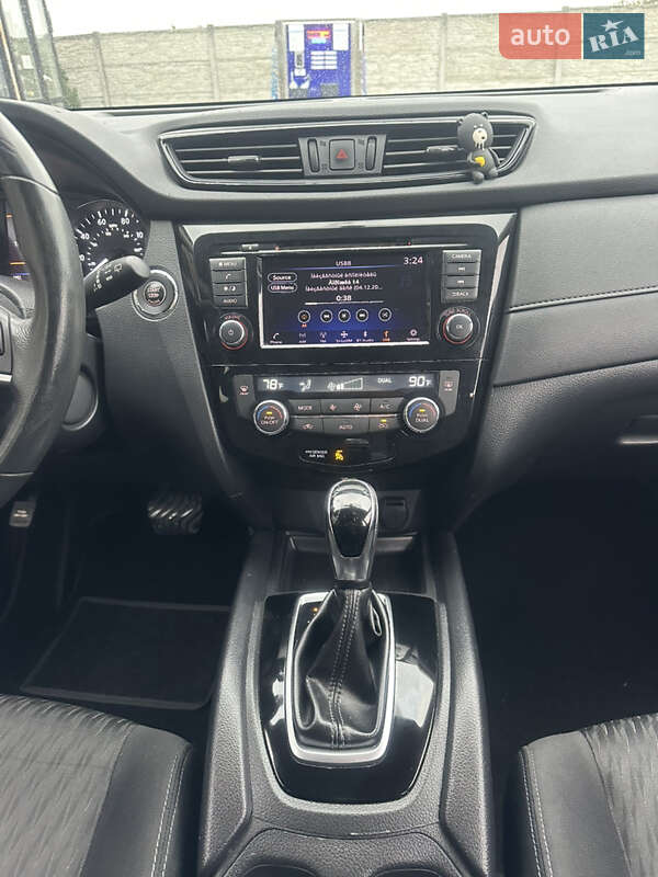 Внедорожник / Кроссовер Nissan Rogue 2018 в Новой Водолаге фото 16 Внедорожник / Кроссовер Nissan Rogue 2018 в Новой Водолаге