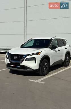 Внедорожник / Кроссовер Nissan Rogue 2023 в 