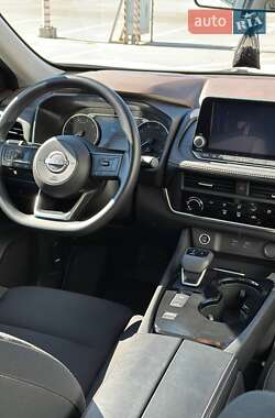 Внедорожник / Кроссовер Nissan Rogue 2023 в Киеве