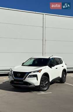 Внедорожник / Кроссовер Nissan Rogue 2023 в 
