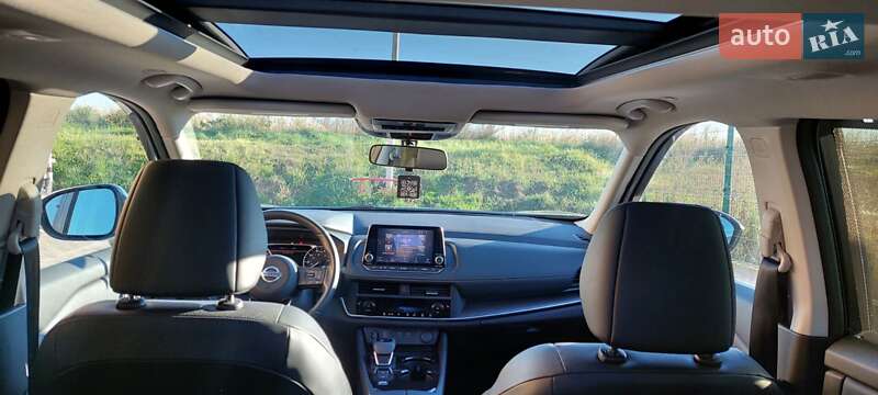 Внедорожник / Кроссовер Nissan Rogue 2024 в Луцке