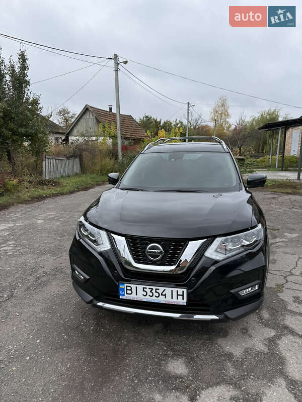 Внедорожник / Кроссовер Nissan Rogue 2019 в Миргороде