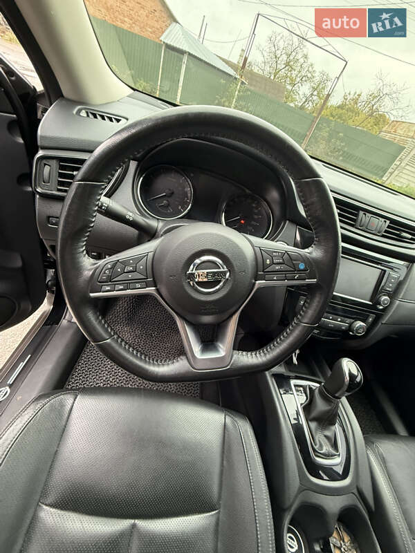 Внедорожник / Кроссовер Nissan Rogue 2019 в Миргороде