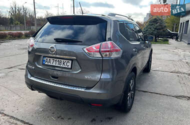 Позашляховик / Кросовер Nissan Rogue 2015 в 