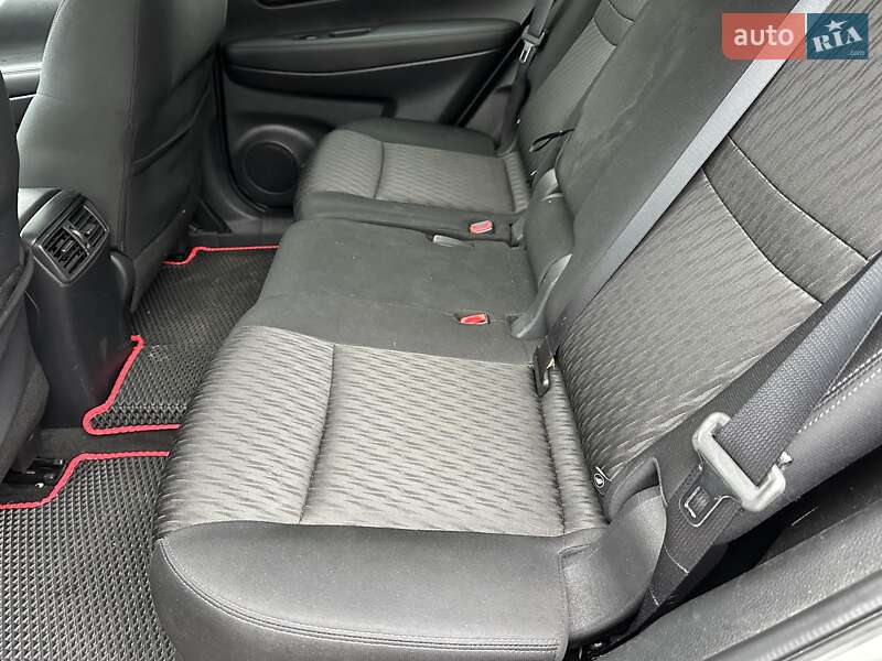 Позашляховик / Кросовер Nissan Rogue 2016 в Києві фото 16 Позашляховик / Кросовер Nissan Rogue 2016 в Києві