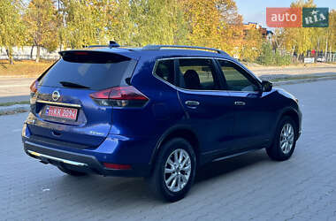 Внедорожник / Кроссовер Nissan Rogue 2018 в 