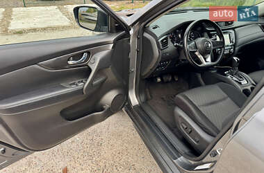 Внедорожник / Кроссовер Nissan Rogue 2020 в 