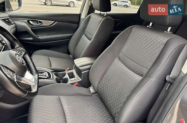 Внедорожник / Кроссовер Nissan Rogue 2020 в 