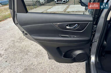 Внедорожник / Кроссовер Nissan Rogue 2020 в 