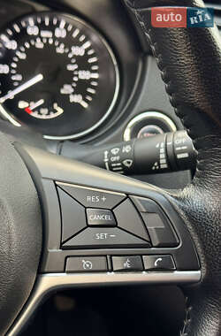 Внедорожник / Кроссовер Nissan Rogue 2020 в 