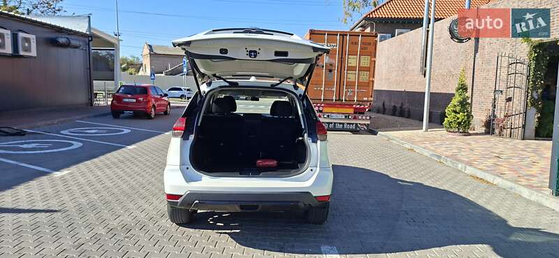 Внедорожник / Кроссовер Nissan Rogue 2018 в Одессе