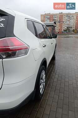 Внедорожник / Кроссовер Nissan Rogue 2016 в Александрие