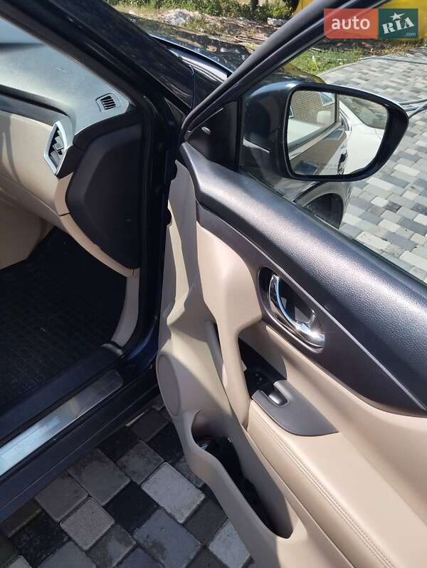 Внедорожник / Кроссовер Nissan Rogue 2016 в Днепре фото 4 Внедорожник / Кроссовер Nissan Rogue 2016 в Днепре