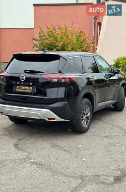 Внедорожник / Кроссовер Nissan Rogue 2021 в 