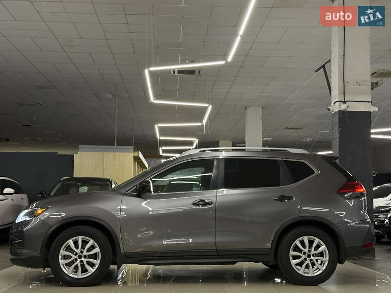 Позашляховик / Кросовер Nissan Rogue 2017 в Миколаєві