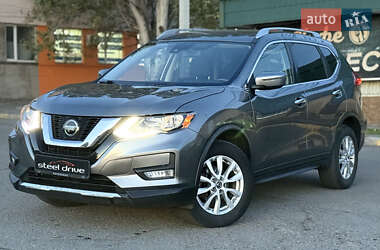 Внедорожник / Кроссовер Nissan Rogue 2019 в Николаеве