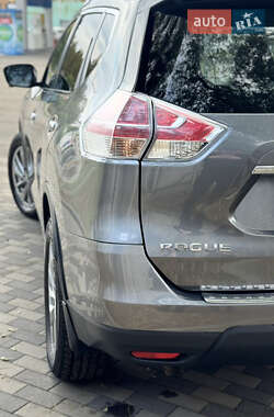 Внедорожник / Кроссовер Nissan Rogue 2015 в 