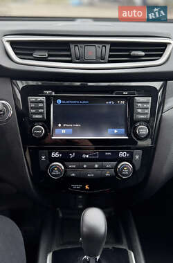 Внедорожник / Кроссовер Nissan Rogue 2015 в 