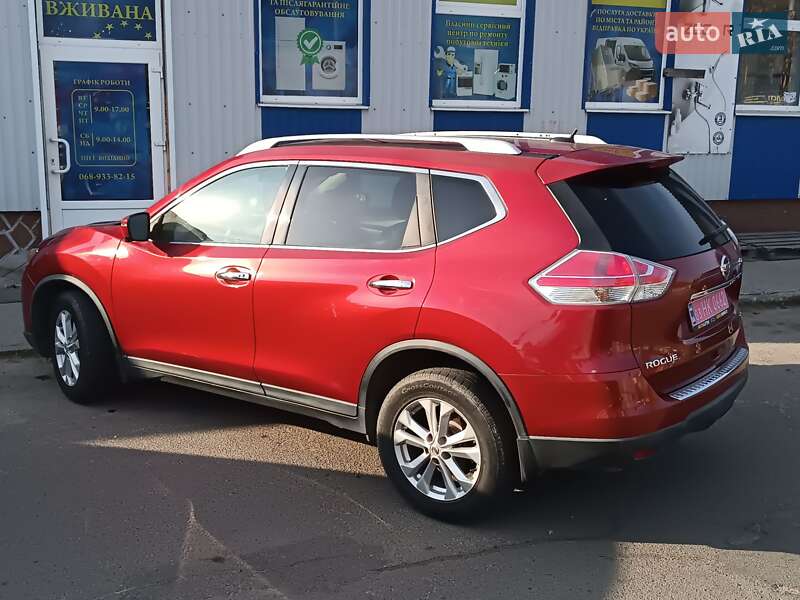 Внедорожник / Кроссовер Nissan Rogue 2016 в Маневичах