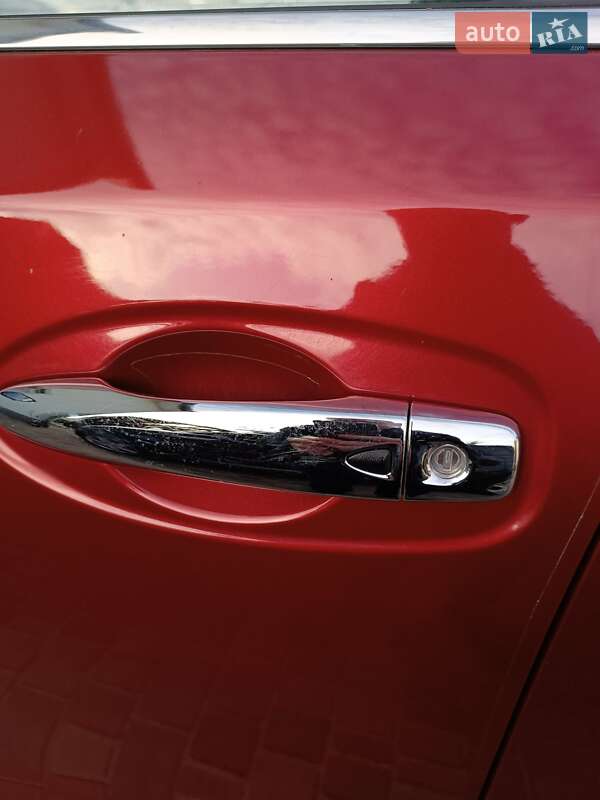 Внедорожник / Кроссовер Nissan Rogue 2016 в Маневичах