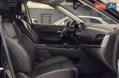 Внедорожник / Кроссовер Nissan Rogue 2020 в 