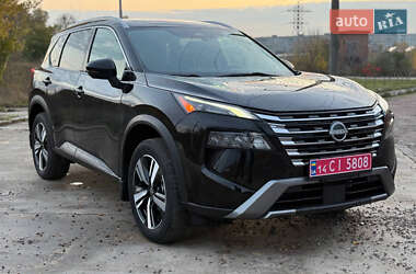 Позашляховик / Кросовер Nissan Rogue 2024 в Києві
