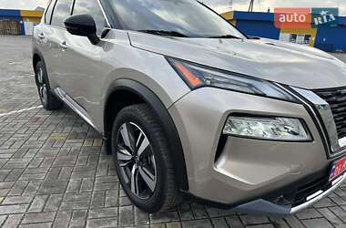 Внедорожник / Кроссовер Nissan Rogue 2020 в 