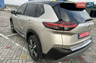 Внедорожник / Кроссовер Nissan Rogue 2020 в 