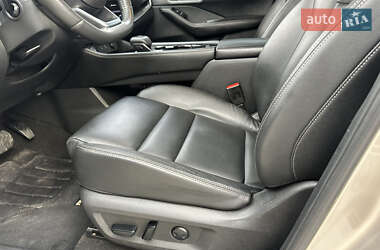 Внедорожник / Кроссовер Nissan Rogue 2020 в 