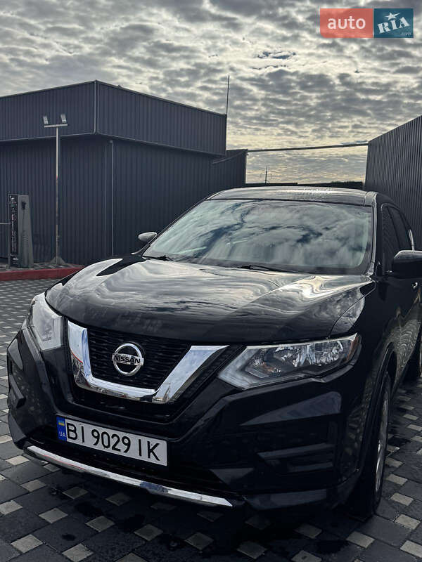 Внедорожник / Кроссовер Nissan Rogue 2020 в Полтаве