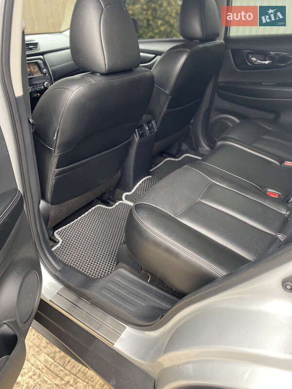 Внедорожник / Кроссовер Nissan Rogue 2019 в Конотопе