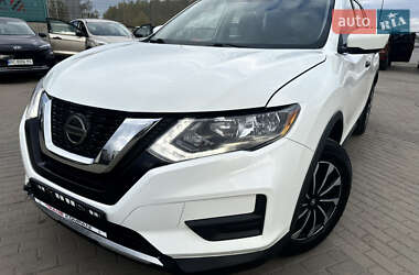 Позашляховик / Кросовер Nissan Rogue 2017 в Львові