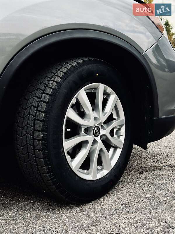 Позашляховик / Кросовер Nissan Rogue 2017 в Кропивницькому