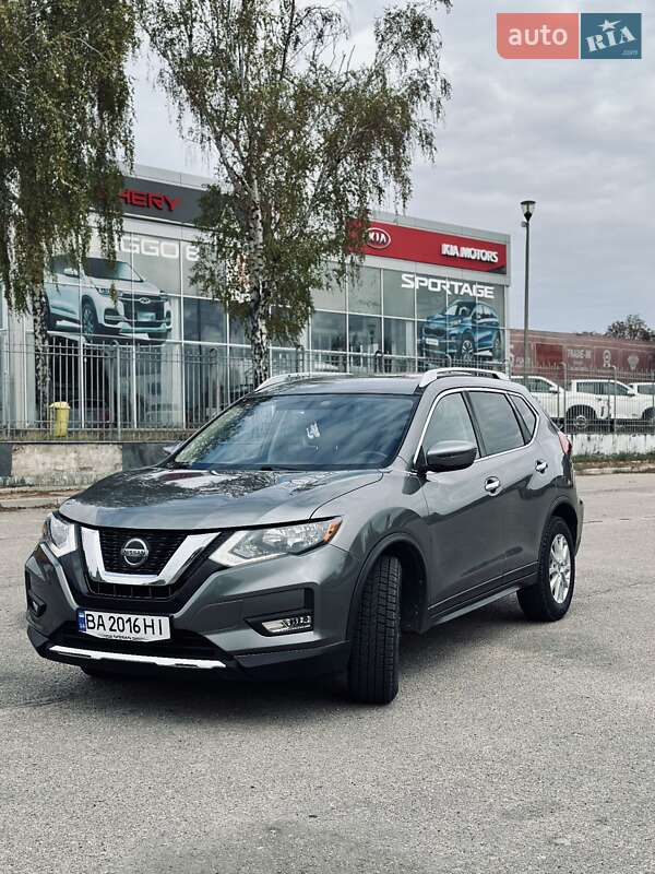 Позашляховик / Кросовер Nissan Rogue 2017 в Кропивницькому