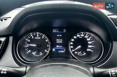 Позашляховик / Кросовер Nissan Rogue 2017 в  фото 18 Позашляховик / Кросовер Nissan Rogue 2017 в