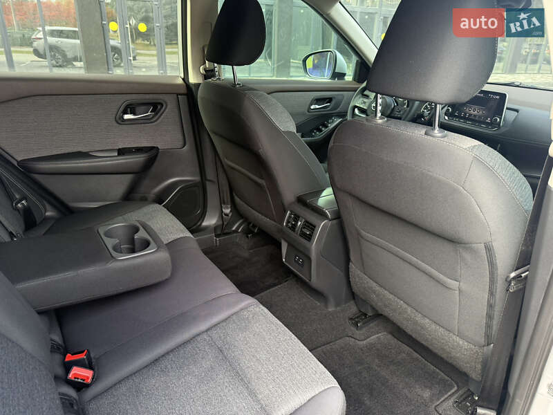 Позашляховик / Кросовер Nissan Rogue 2022 в Полтаві