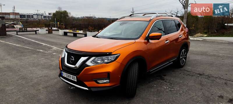 Внедорожник / Кроссовер Nissan Rogue 2019 в Ирпене